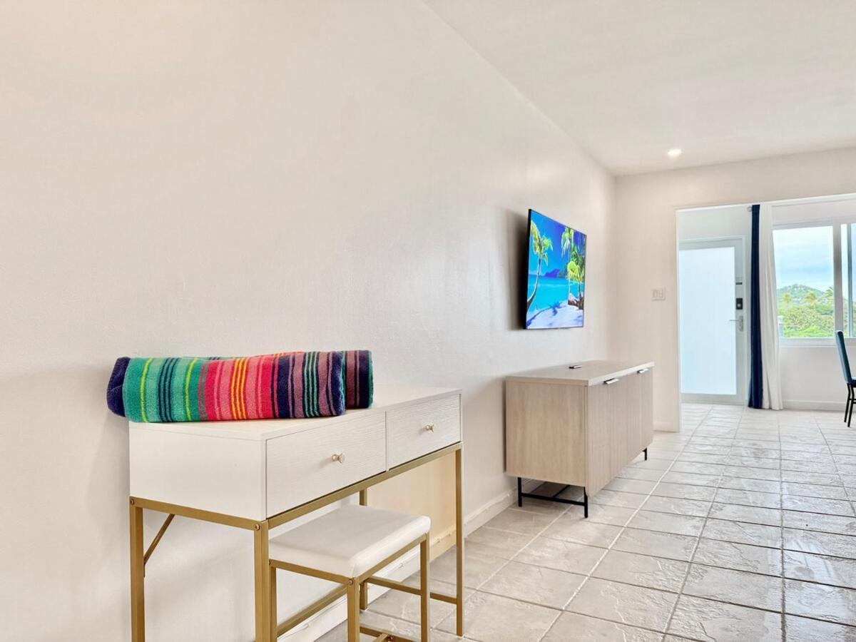 Crystal Cove Sapphire Beach - Spacious Condo, Pool Tennis Wifi East End  外观 照片